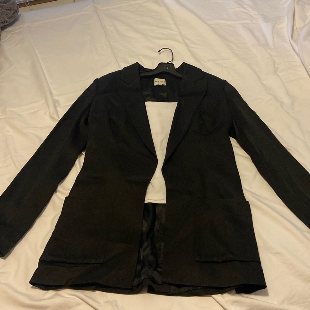REISS satin open faced blazer. Size 4